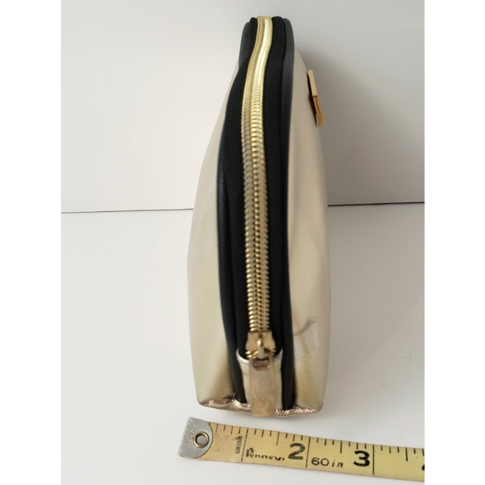 Ellen Tracy | Silver Pouch - Picture 5 of 5